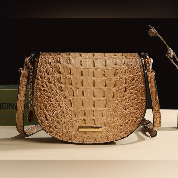 Stylish Crocodile Pattern Vogue Crossbody Bag - Picture 1 of 5